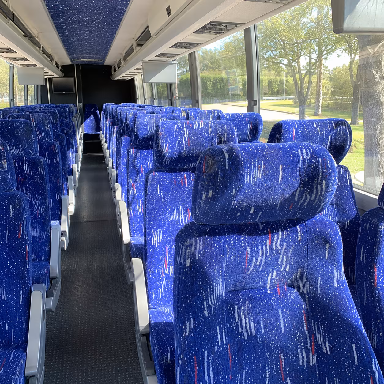 book a bus for your next field trip 3