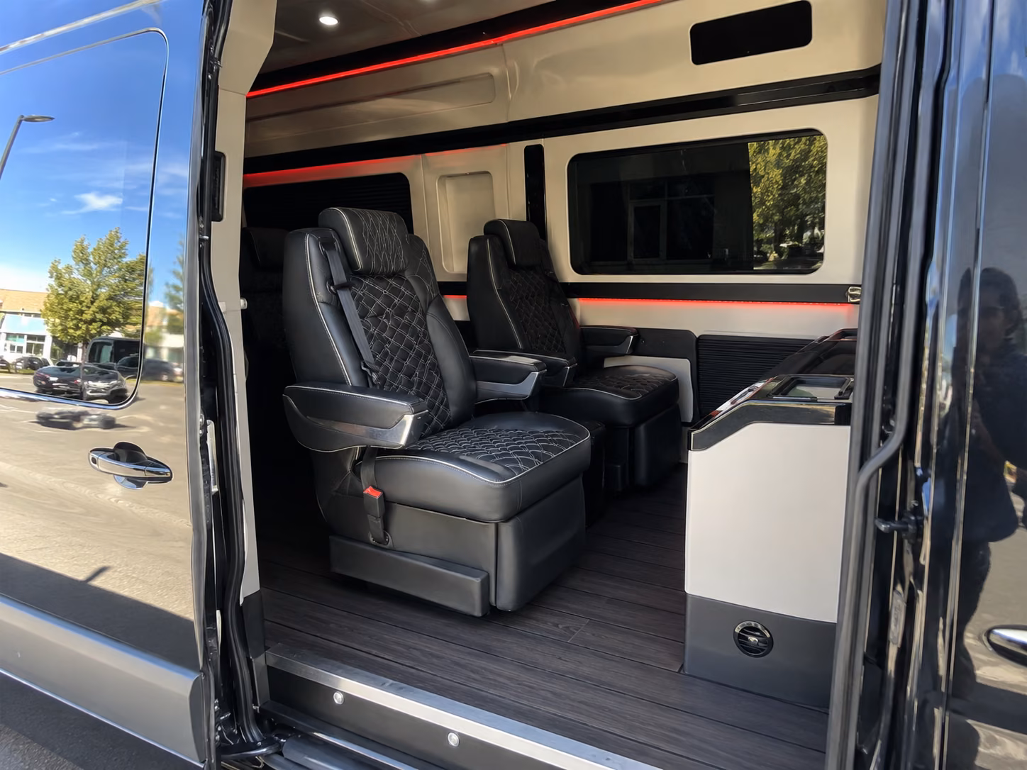 duluth airport transportation onboard seating