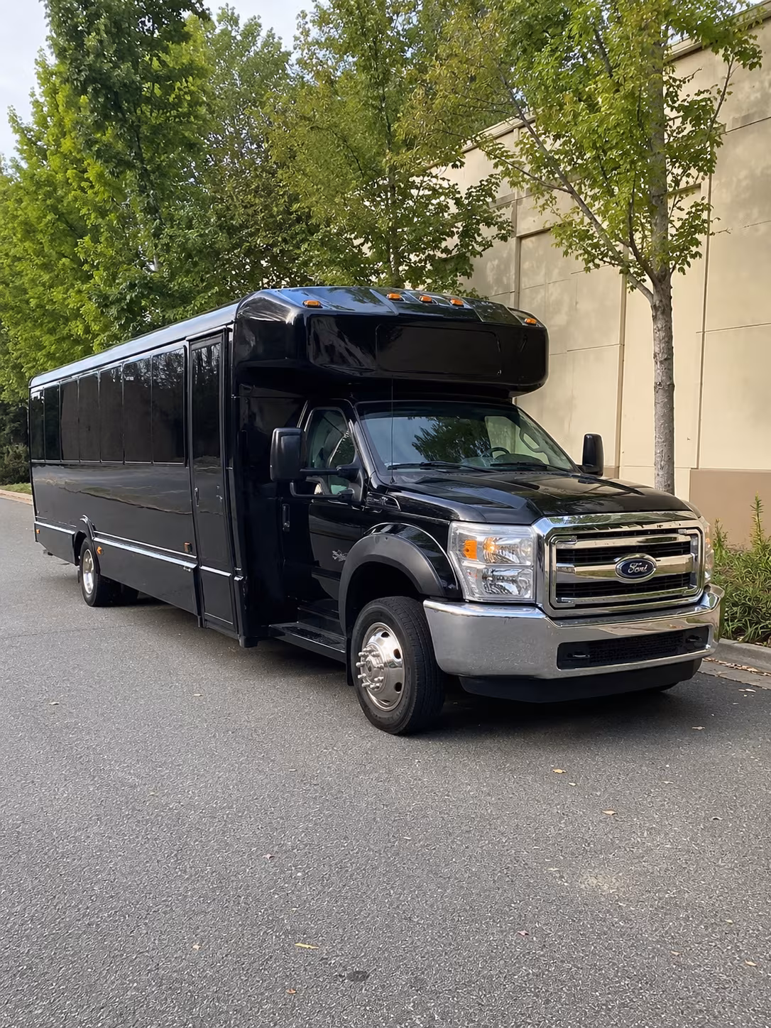 duluth birthday party bus rentals for concerts and events at amsoil arena