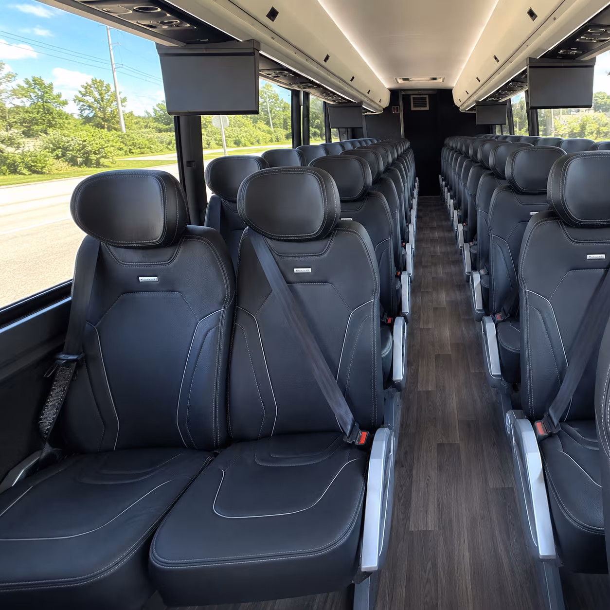duluth international airport dlh charter bus rentals and group transfers