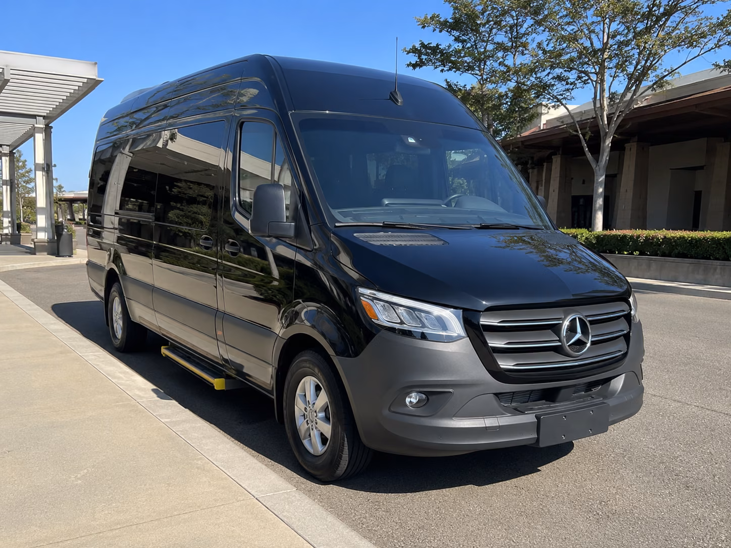 duluth sprinter van with driver