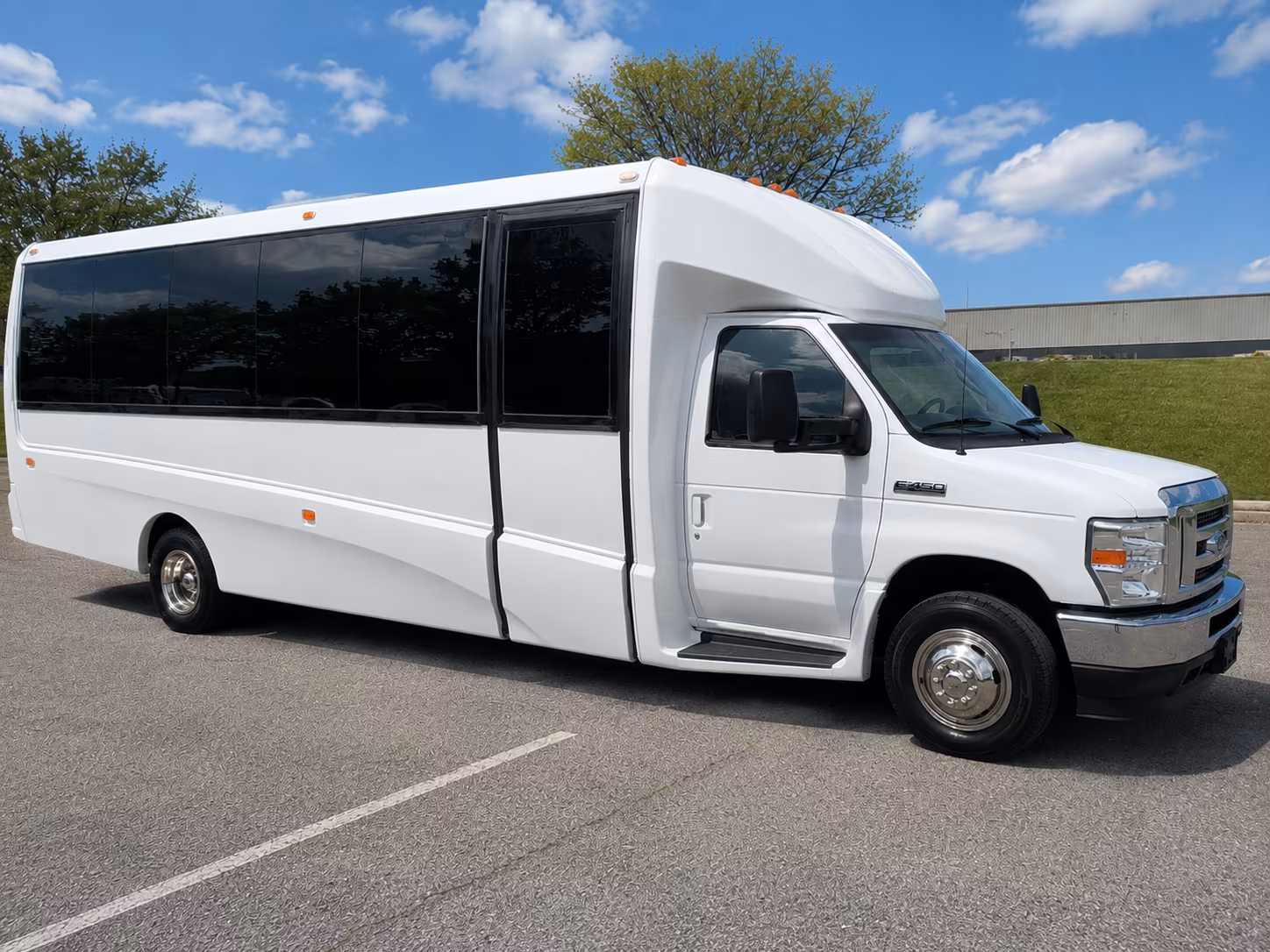 minibus rentals for client events and corporate outings in duluth